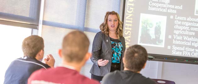 Agribusiness Careers - Students giving a presentation